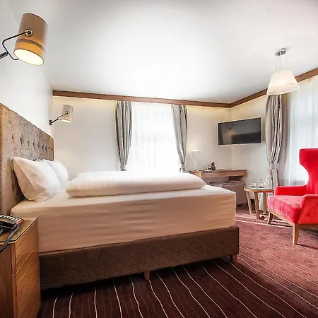 Готель Arthaushotel 3*