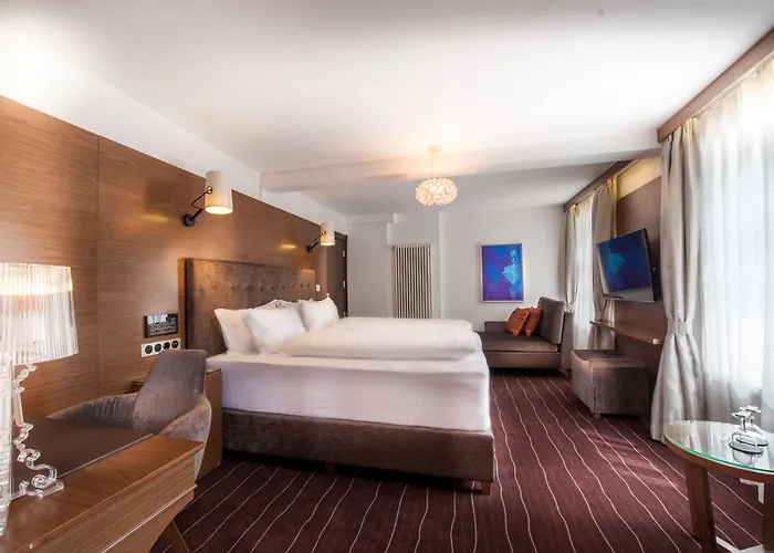 Arthaushotel ホテル