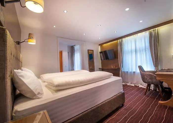 Arthaushotel ホテル 3*